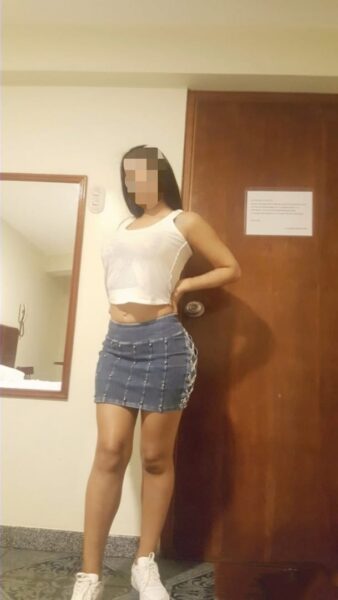 jesica soy una bella universitaria nueva en los olivos