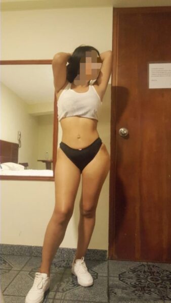 jesica soy una bella universitaria nueva en los olivos