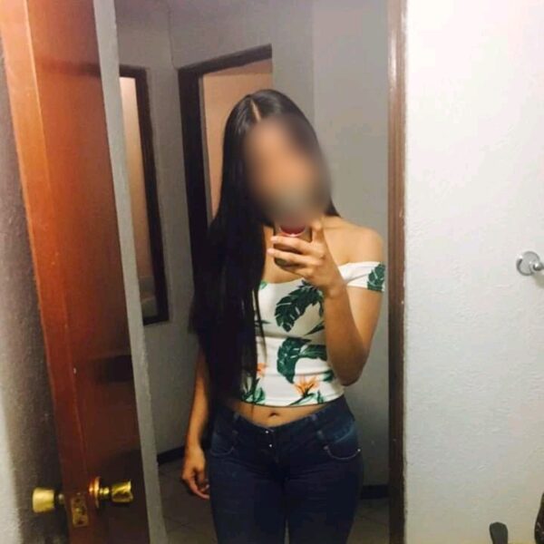 Alejandra guapa universitaria que vino para darte placer y felicidad