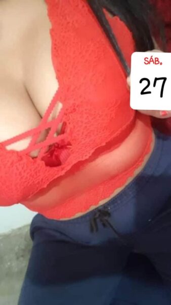 Estefany chica universitaria y independiente bolichera