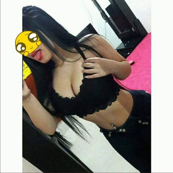 mariana garganta profunda y vagina estrechita