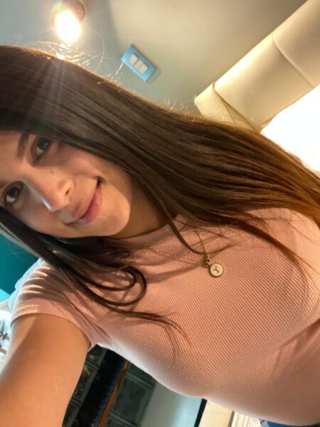Martina amor soy una joven venezolana muy complaciente dispuesta a brindarte un rato de sexo muy placentero