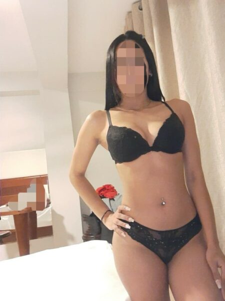 Hola amor soy una hermosa estudiante que trabaja independiente lista para complacerte