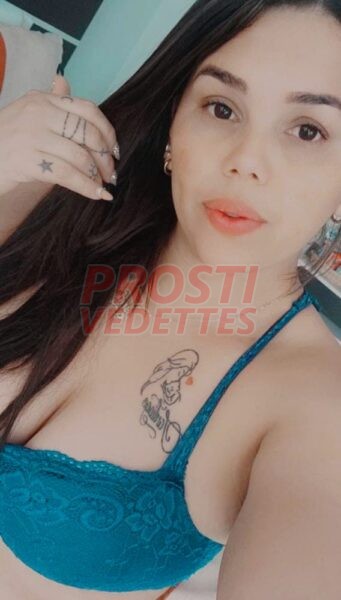 Venezolana independiente full calentona tengo cuarto en la primera de pro