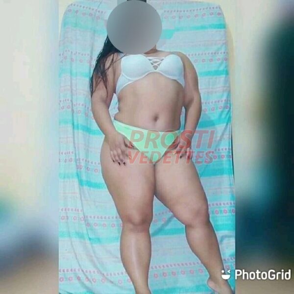 Hola amor mi nombre es michell joven complaciente en la intimidad