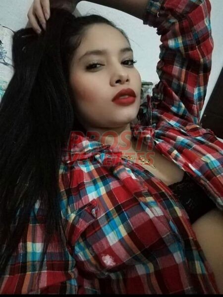 Culona y tetona venezolana garganta profunda al natural trato de pareja con besos y caricias