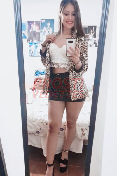 Emili 952515956, chibolita blanquita 18 añitos hago oral peladito y doy mi colita acepto pagos yape y transferencia x cine star