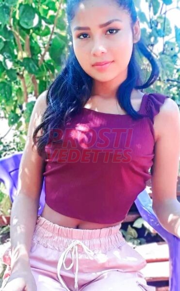 Liseth 979429962, disfrutar de mi figura delgada e irresistible, así como mi pasión en la intimidad, voy a hoteles de mall del sur y cine star